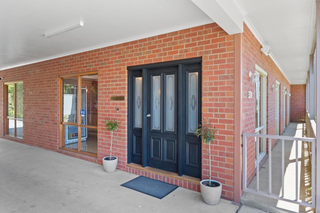 Burke And Wills Motor Inn Swan Hill Extérieur photo