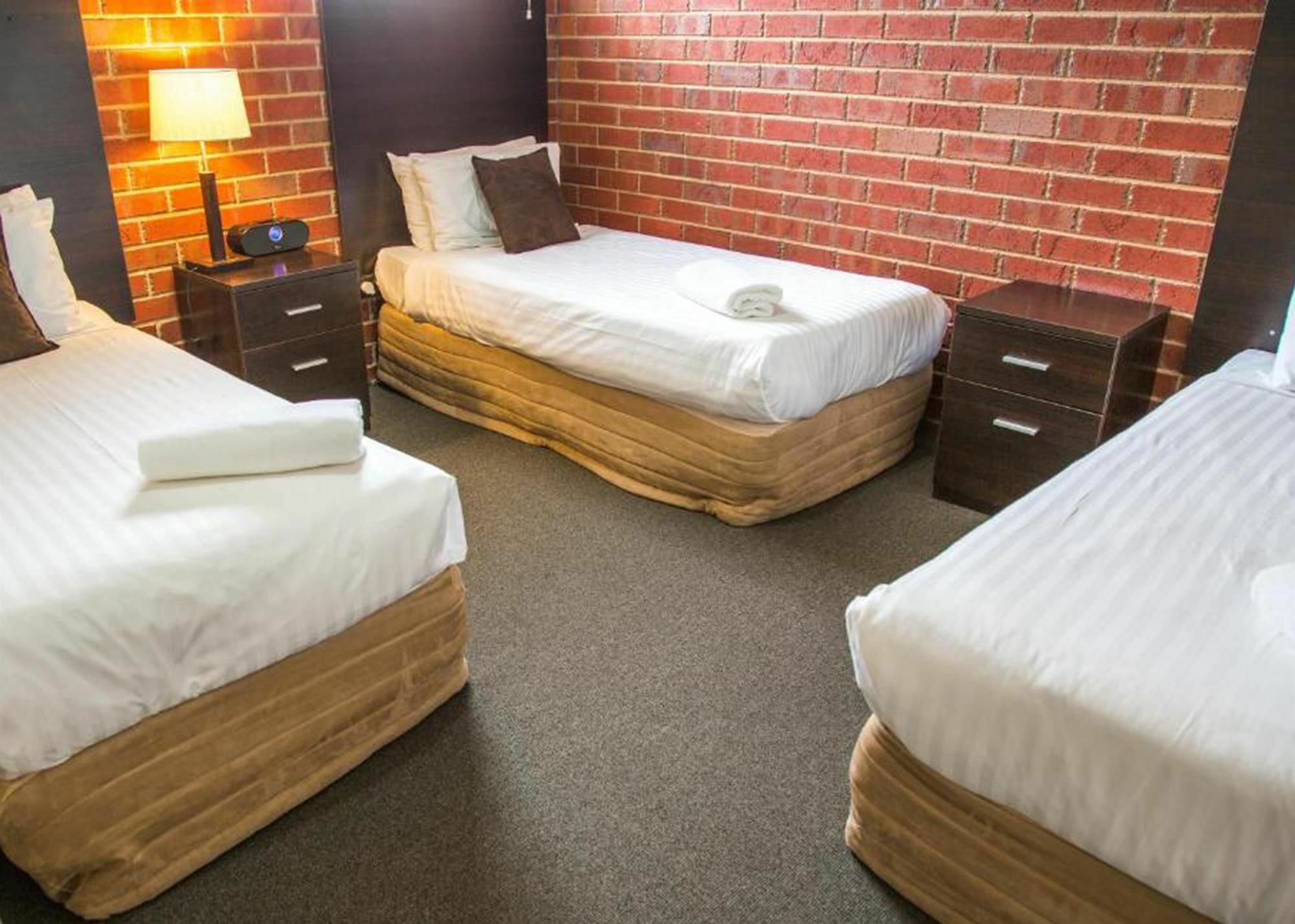 Burke And Wills Motor Inn Swan Hill Extérieur photo